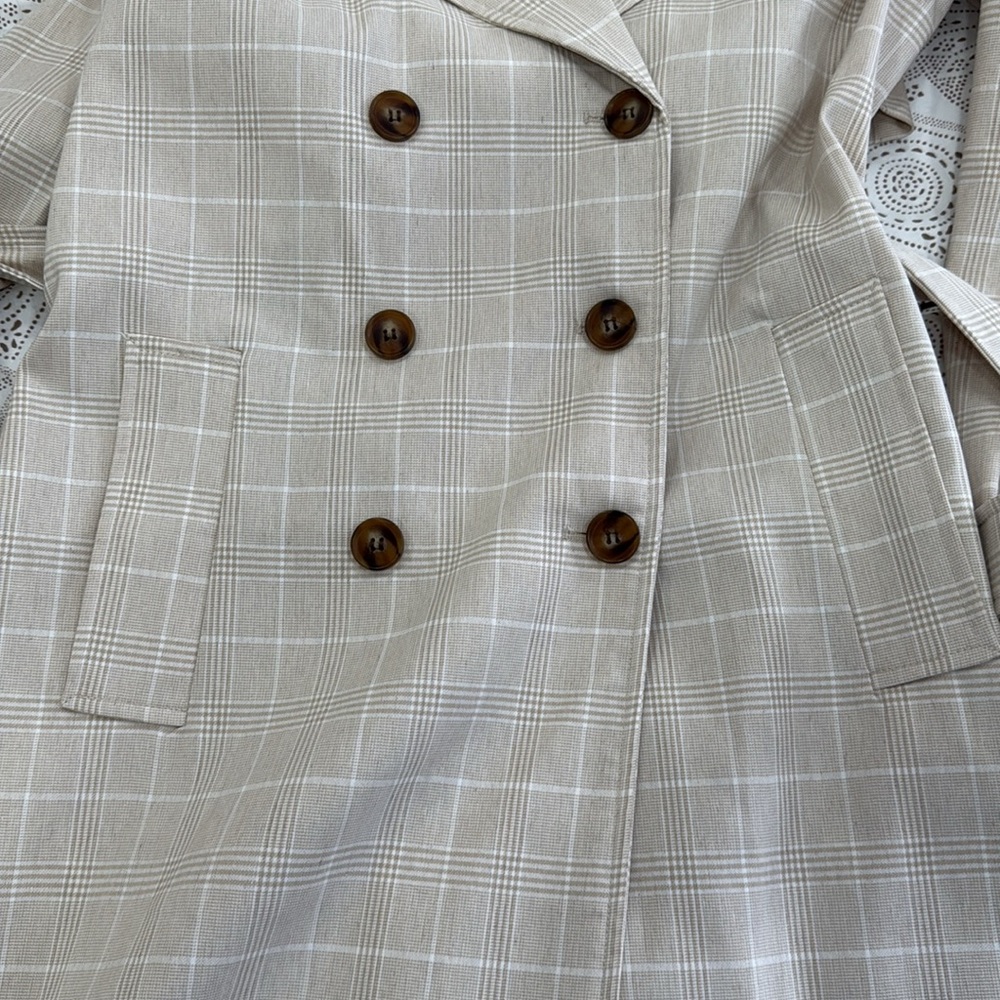 Bagatelle Collection Women's Beige Plaid Trench Coat - Picture 5 of 7